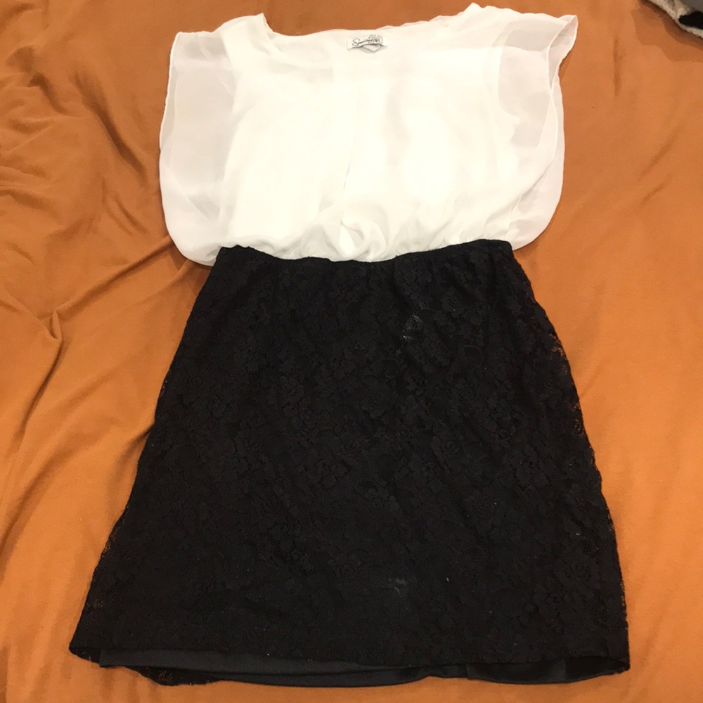 Speckless black and white women’s dress